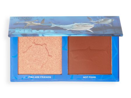 DISNEY PIXAR’S FINDING NEMO AND REVOLUTION FISH ARE FRIENDS BRONZER AND HIGHLIGHTER PALETTE - OUTLET Sale